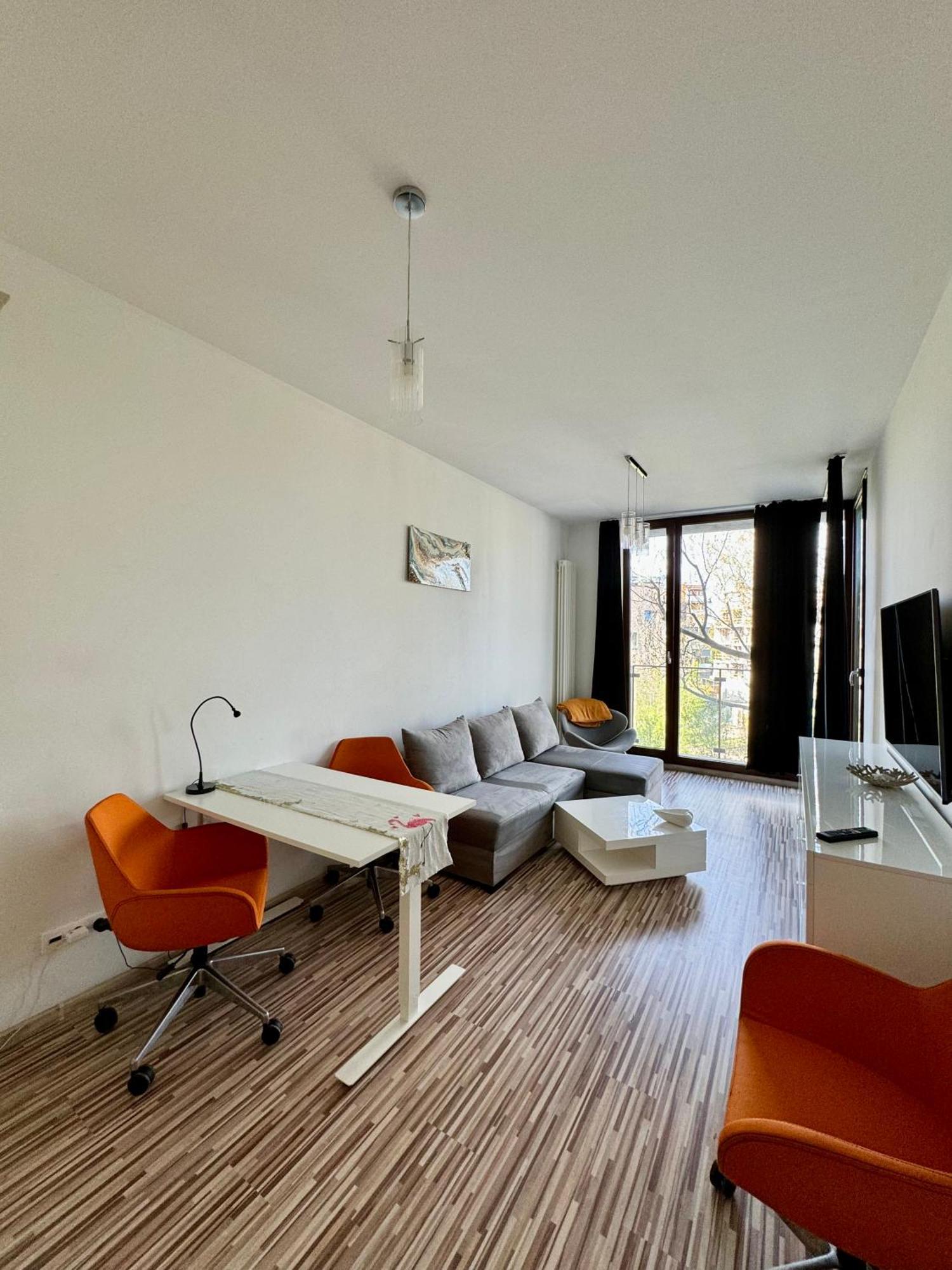 Two Rooms Apartment Triton Park Warsawa Bagian luar foto